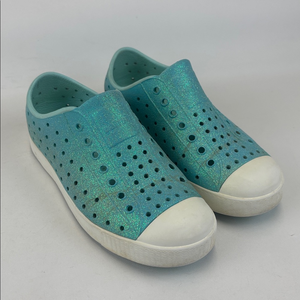 NATIVE Jefferson Teal Bling Glitter Shoes Size J1
